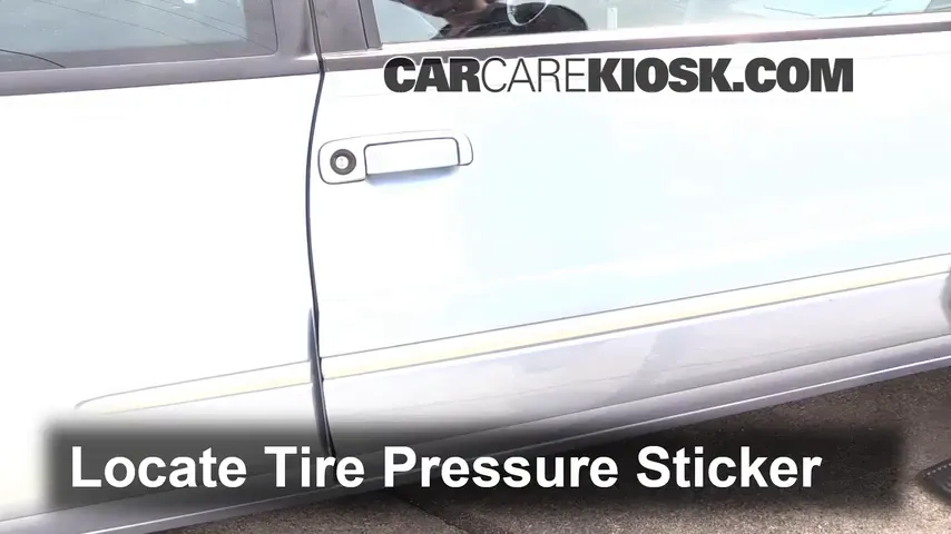 1997 Ford Thunderbird LX 4.6L V8 Tires & Wheels Check Tire Pressure
